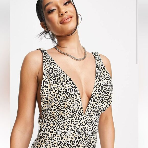 ASOS DESIGN plunge maxi dress in animal print size 0 - Picture 4 of 14